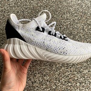 Adidas tubular sneaker. Youth 5, W 6.5. Like new!